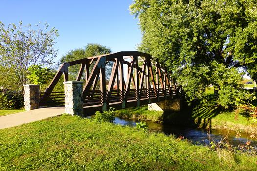 Ben Bikin Information Center Park Bridge 