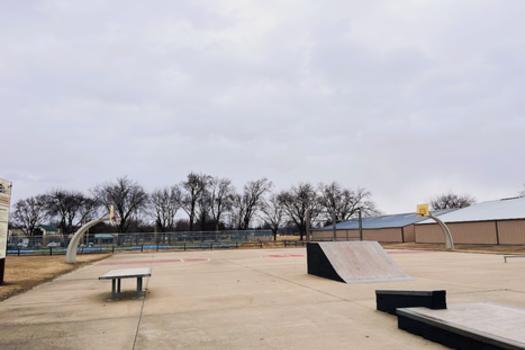 Memorial Park - Skatepark/Basketball court