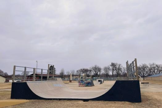 Memorial Park - Skatepark - halfpipe 